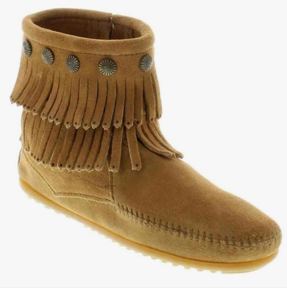 NWOT Minnetonka Double Fringe Zip Ankle Moccasins